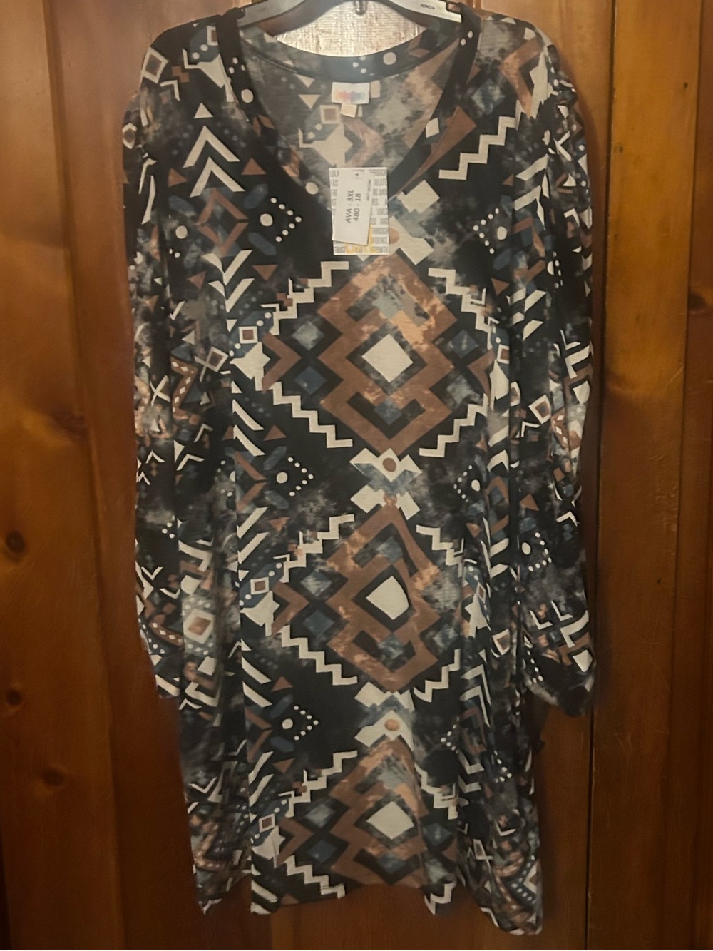 LuLaRoe Women’s Geometric Print Long Sleeve Top  - Black & Brown Ava -  3X